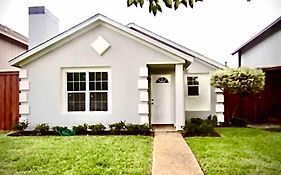 2 Bedroom Luxury Home.. Wooden Floors And Ceilings